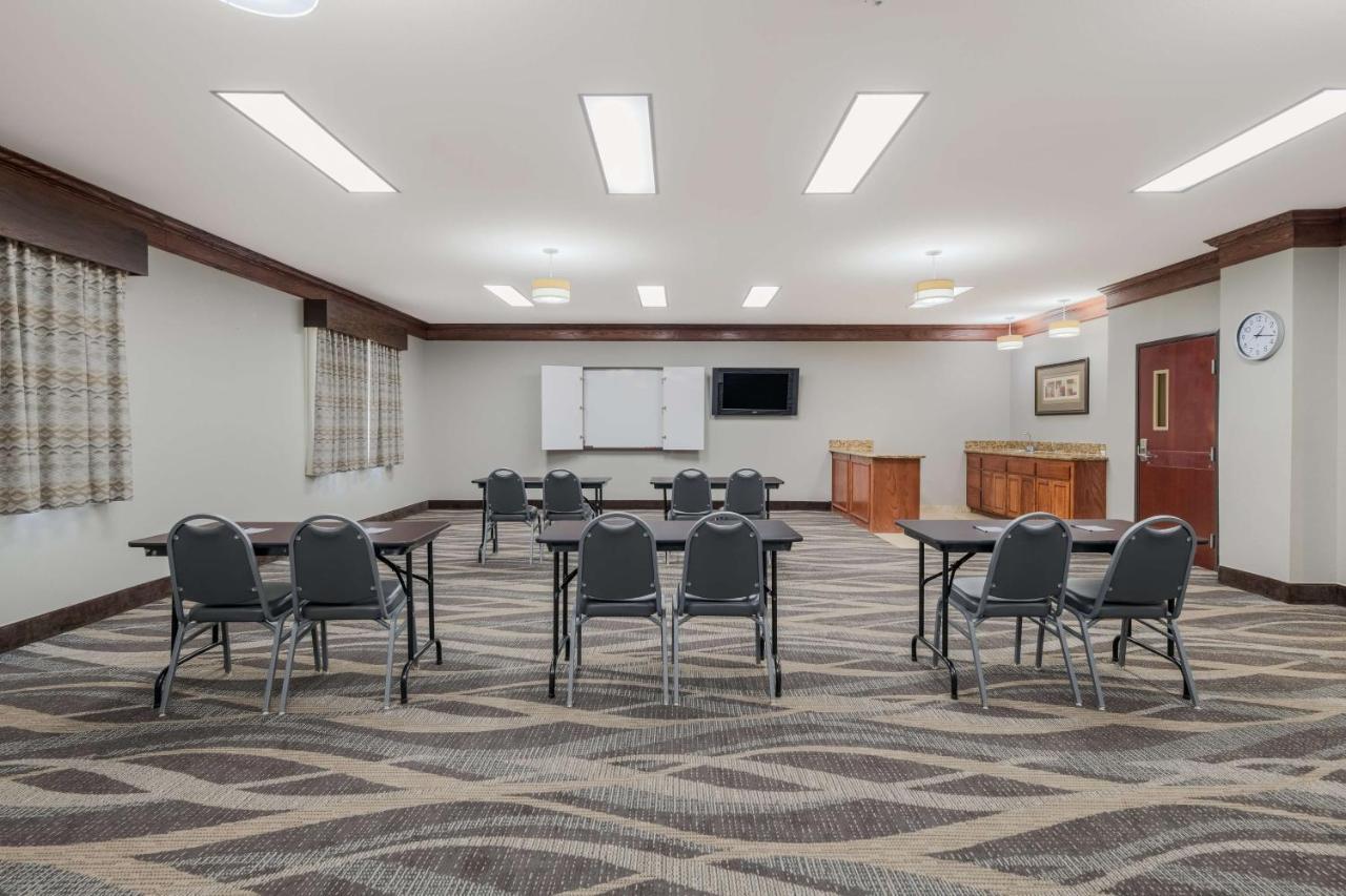 Best Western South Plains Inn & Suites Levelland Экстерьер фото