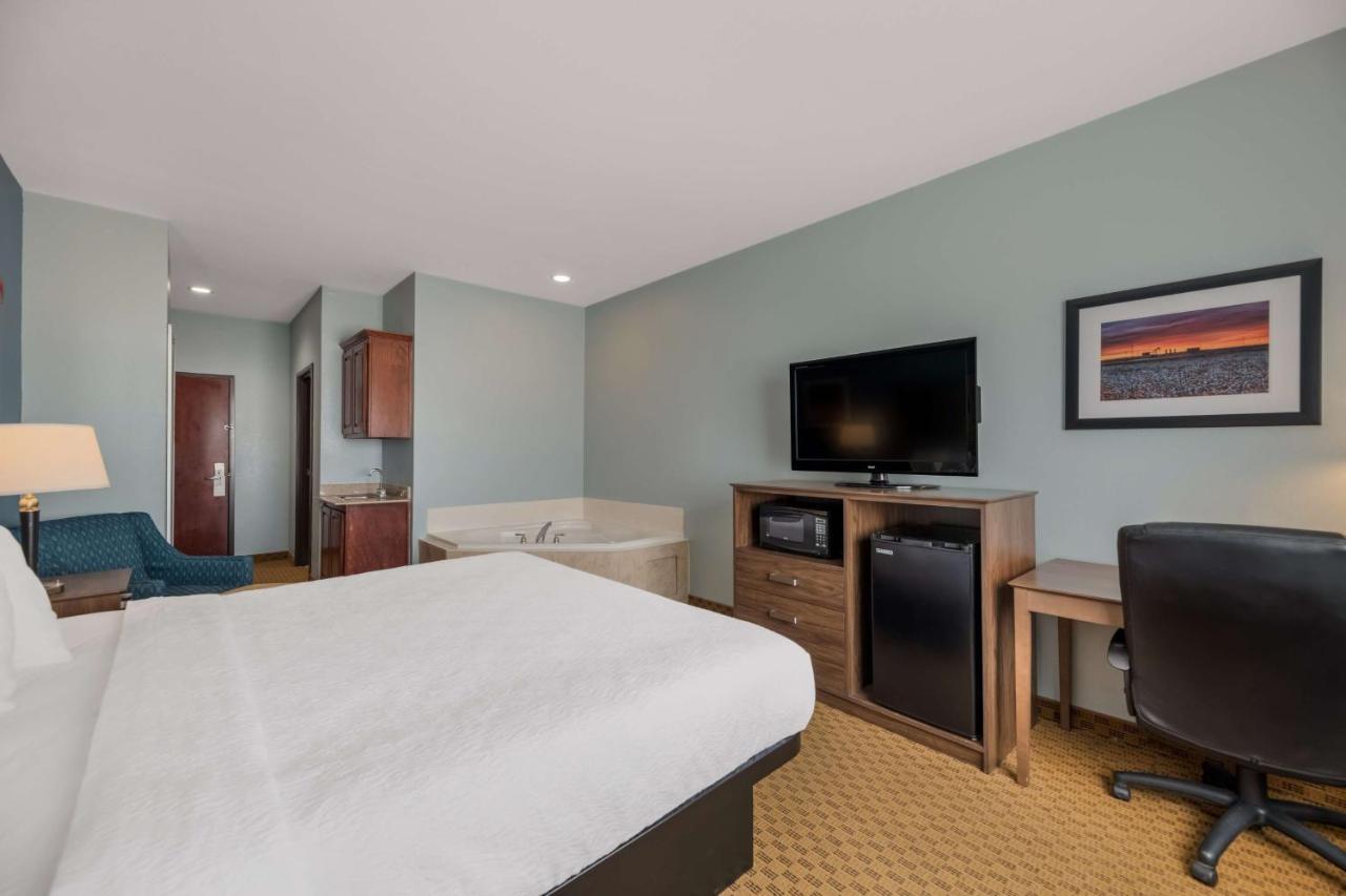 Best Western South Plains Inn & Suites Levelland Экстерьер фото